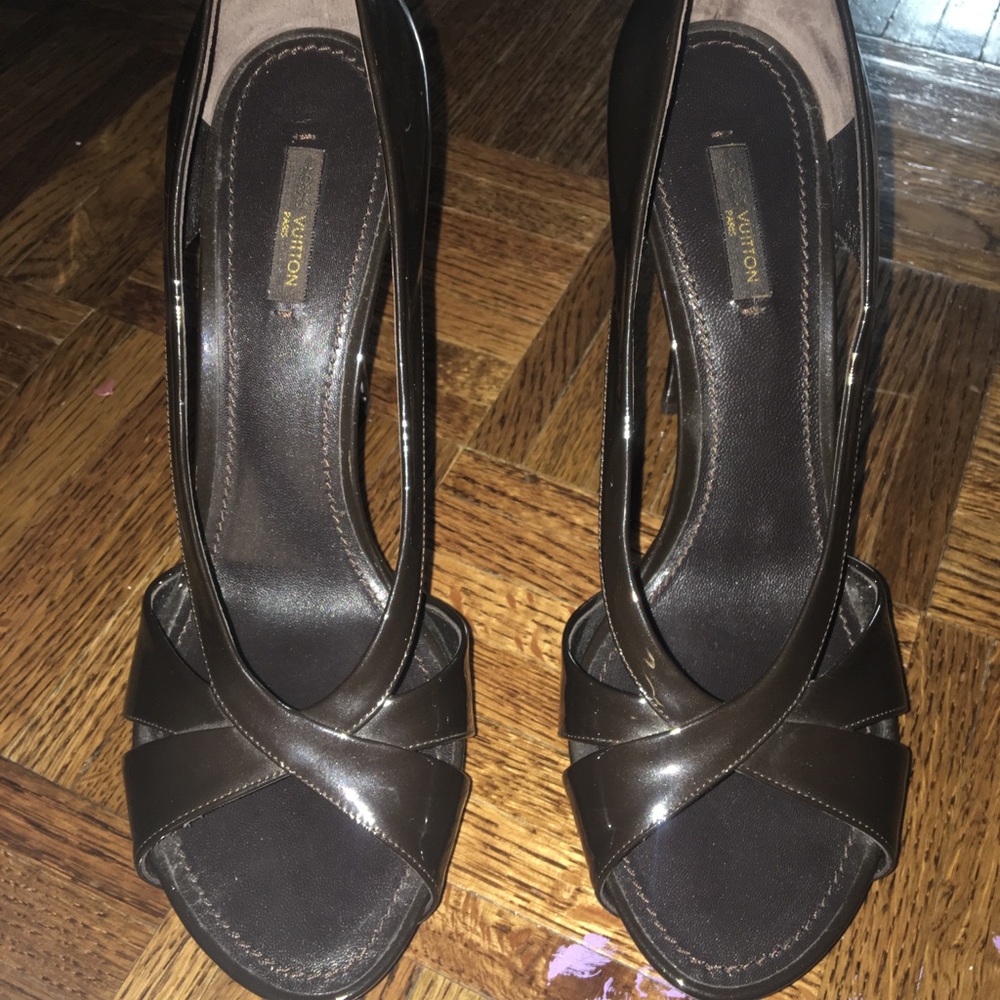 Louis Vuitton Pumps